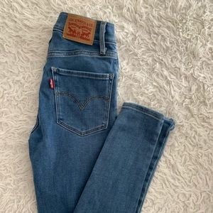 Levi’s 720 High Rise Super Skinny